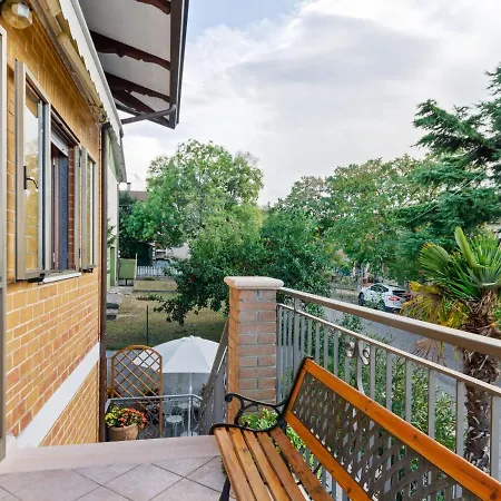 Appartamento Belvilla By Oyo Spacious Near