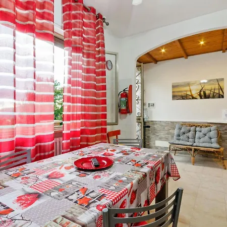 Belvilla By Oyo Spacious Near Apartment